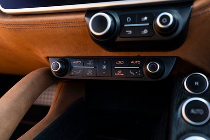 Ferrari GTC4 Lusso V12 31