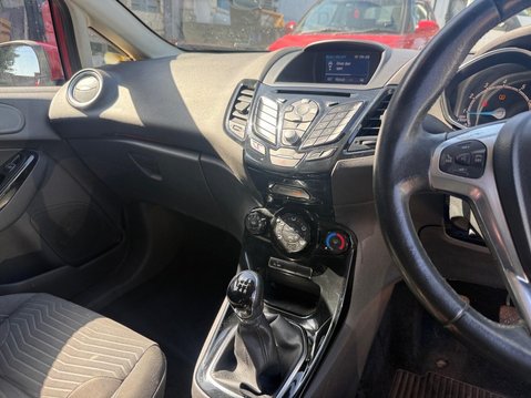 Ford Fiesta 1.0T EcoBoost Zetec Euro 6 (s/s) 5dr 17
