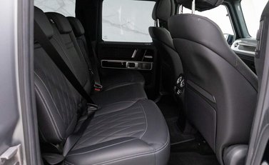Mercedes-Benz G Series G 350 D 4MATIC AMG LINE PREMIUM 10