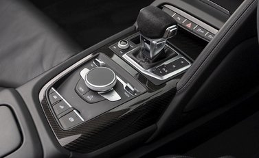 Audi R8 V10 Plus Spyder 19