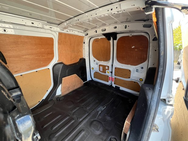 Ford Transit Connect SWB L1H1 Low Roof Trend 200 EURO 6 NO VAT 12