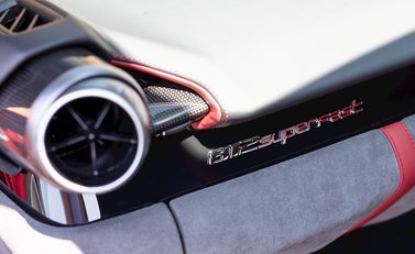 Ferrari 812 Superfast 18