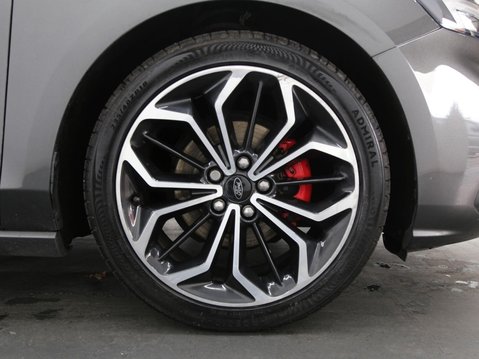 Ford Focus 1.0T EcoBoost ST-Line X Edition Euro 6 (s/s) 5dr 27