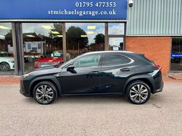 Lexus Ux 2.0 UX 250H F Sport Design 4x2 CVT 5dr 11