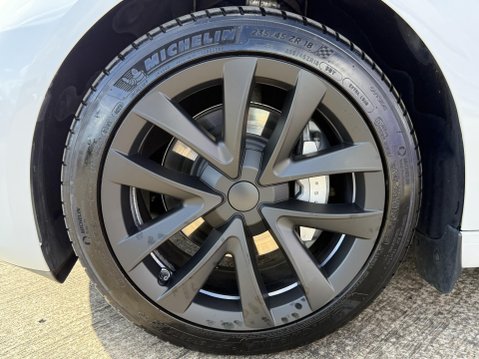 Tesla Model 3 Long Range Saloon 4dr Electric Auto RWD (282 ps) 17