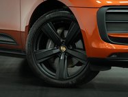 Porsche Macan 2.0T SUV 5dr Petrol PDK 4WD Euro 6 (s/s) (265 ps) 29