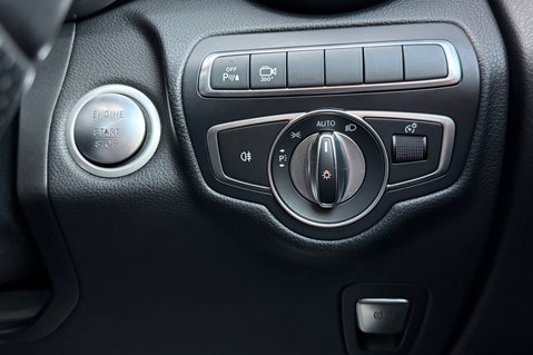 Mercedes-Benz GLC GLC 350 D 4MATIC AMG LINE PREMIUM PLUS -360 CAMERAS -FULL M/B SERVICE HIST 53