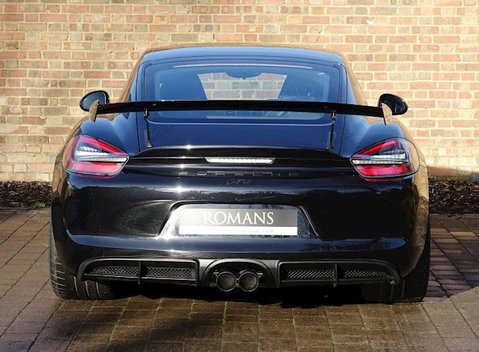 Porsche Cayman GT4 19