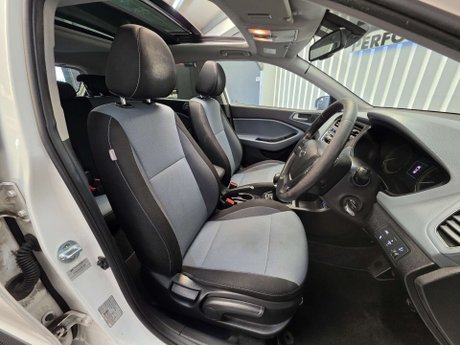 Hyundai i20 1.2 Premium SE Hatchback 5dr Petrol Manual Euro 6 (84 ps) 7