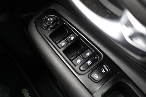 Jeep Renegade 5dr 1.3i T4 GSE Night Eagle II Automatic 19