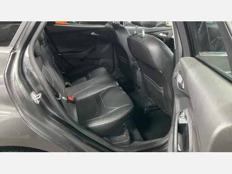 Ford Focus 1.5 TDCi Titanium Euro 6 (s/s) 5dr 8