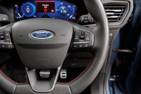 Ford Kuga ST-LINE X EDITION 21