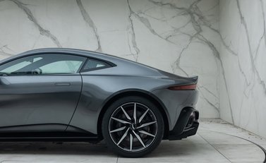 Aston Martin V8 Vantage 28