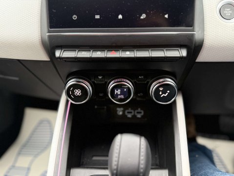 Renault Clio 1.6 Clio Techno E-Tech HEV Auto 5dr 78