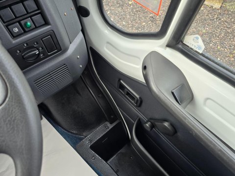 Auto-Sleepers Ravenna 13