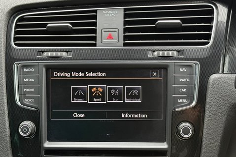 Volkswagen Golf GTI PERFORMANCE - FULL LEATHER - TWO OWNERS - ADAPTIVE CRUISE CONTROL 36