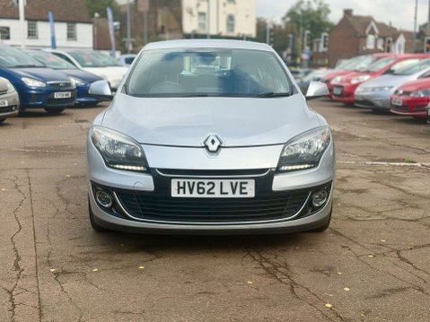 Renault Megane 1.6 16V Dynamique TomTom Hatchback 5dr Petrol Manual Euro 5 (110 ps) 2