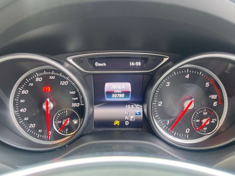 Mercedes-Benz CLA Class 2.1 CLA 220 WhiteArt D Auto 5dr 13