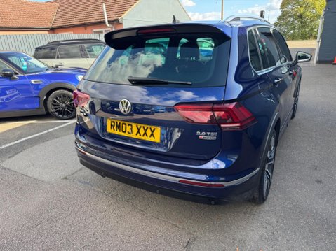 Volkswagen Tiguan R LINE TSI BMT 4MOTION DSG 16