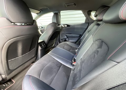 Kia Pro Ceed 1.6 T-GDi ISG GT DCT 10