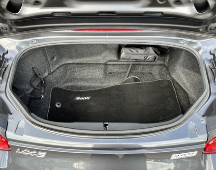 Mazda MX-5 SPORT NAV 57