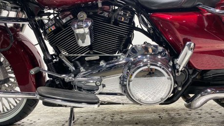 Harley-Davidson Touring 1745 FLHXS Street Glide Special Euro 4 22