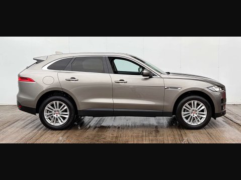 Jaguar F-Pace 2.0 F-PACE Portfolio AWD D 4WD 5dr 13