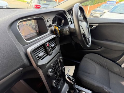 Volvo V40 1.6 D2 ES Nav Powershift Euro 5 (s/s) 5dr 15