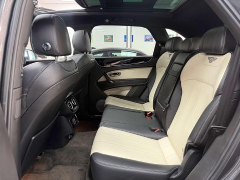 Bentley Bentayga 4.0 V8 SUV 5dr Petrol Auto 4WD Euro 6 (s/s) (550 ps) 40