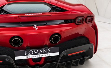 Ferrari SF90 Stradale 23