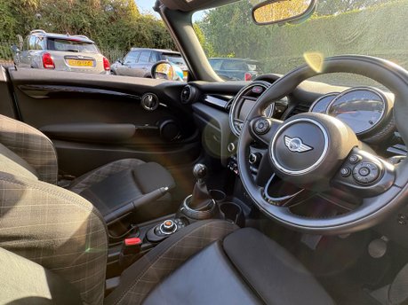 Mini Convertible Cooper S 2.0 Petrol Manual Chili Media - SAT NAV + HEATED SEATS + VIS PACK 3