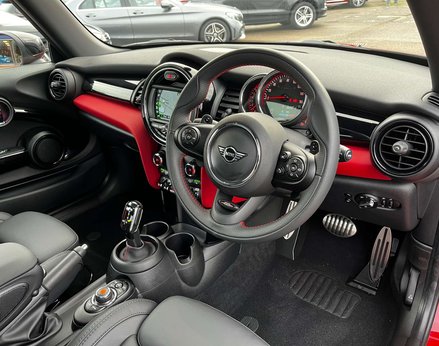 Mini Hatch 2.0 John Cooper Works Auto 3dr 18