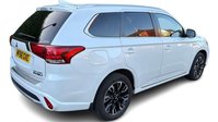 Mitsubishi Outlander 2.0h 12kWh GX4hs SUV 5dr Petrol Plug-in Hybrid CVT 4WD Euro 6 (s/s) (200 ps 3
