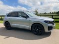 Volkswagen Touareg 3.0 TDI V6 Black Edition Tiptronic 4Motion Euro 6 (s/s) 5dr 2