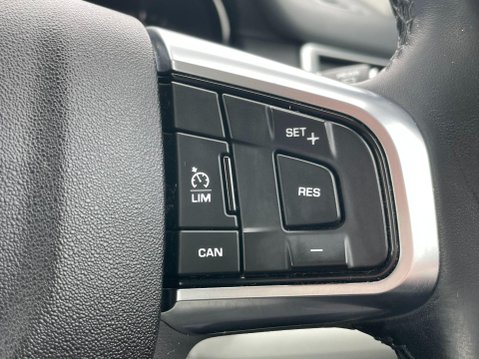 Land Rover Discovery Sport 2.0 TD4 SE 4WD Euro 6 (s/s) 5dr (5 Seat) 32