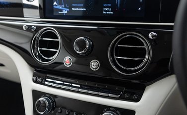 Rolls-Royce Spectre 26