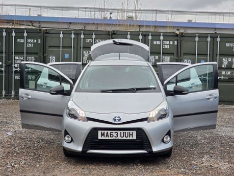 Toyota Yaris 1.5 VVT-h T Spirit Hatchback 5dr Petrol Hybrid CVT Euro 5 (101 ps) 7