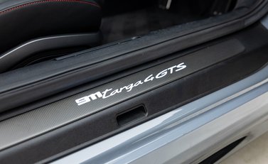 Porsche 911 Targa 4 GTS (992) 36