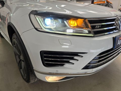 Volkswagen Touareg 3.0 TDI V6 BlueMotion Tech R-Line Plus Tiptronic 4WD Euro 6 (s/s) 5dr 60