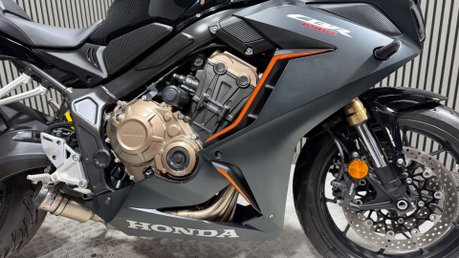 Honda CBR 2023 ONLY 4K LONG MOT WARRANTY 1 OWNER 650CC 22