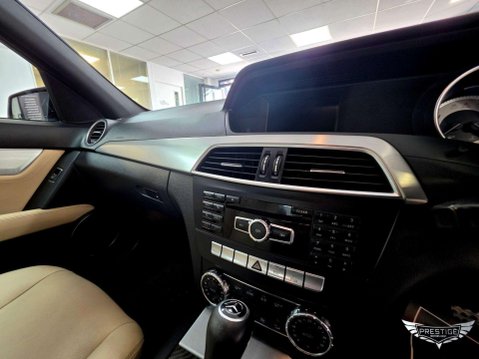 Mercedes-Benz C Class 2.1 C220 CDI BlueEfficiency Sport G-Tronic+ Euro 5 (s/s) 4dr 32