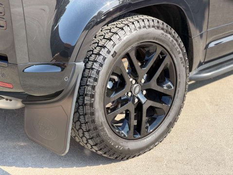 Land Rover Defender 3.0 Defender XS Edition D MHEV Auto 4WD 3dr 34