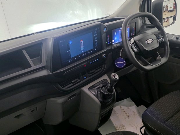 Ford Transit Custom Transit Custom 300L2 2.0 EcoBlue 136ps H1 Double Cab Van Trend 14