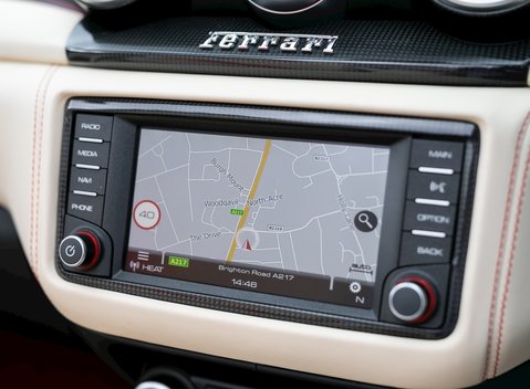 Ferrari California T HS 19