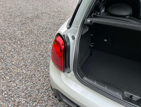 Mini Hatch 2.0 John Cooper Works Auto 3dr 43
