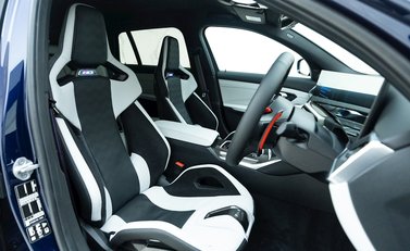 BMW M3 Competition XDrive Touring 10