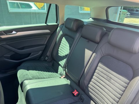 Volkswagen Passat GT TDI BLUEMOTION TECHNOLOGY DSG 44