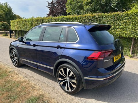 Volkswagen Tiguan 2.0 TDI R-Line DSG 4Motion Euro 6 (s/s) 5dr 3