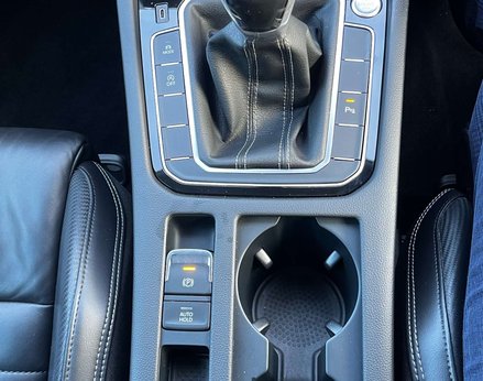 Volkswagen Passat 1.5 Passat R-Line TSi Evo 5dr 60