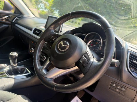 Mazda 3 2.0 SKYACTIV-G Sport Nav Euro 5 (s/s) 5dr 38